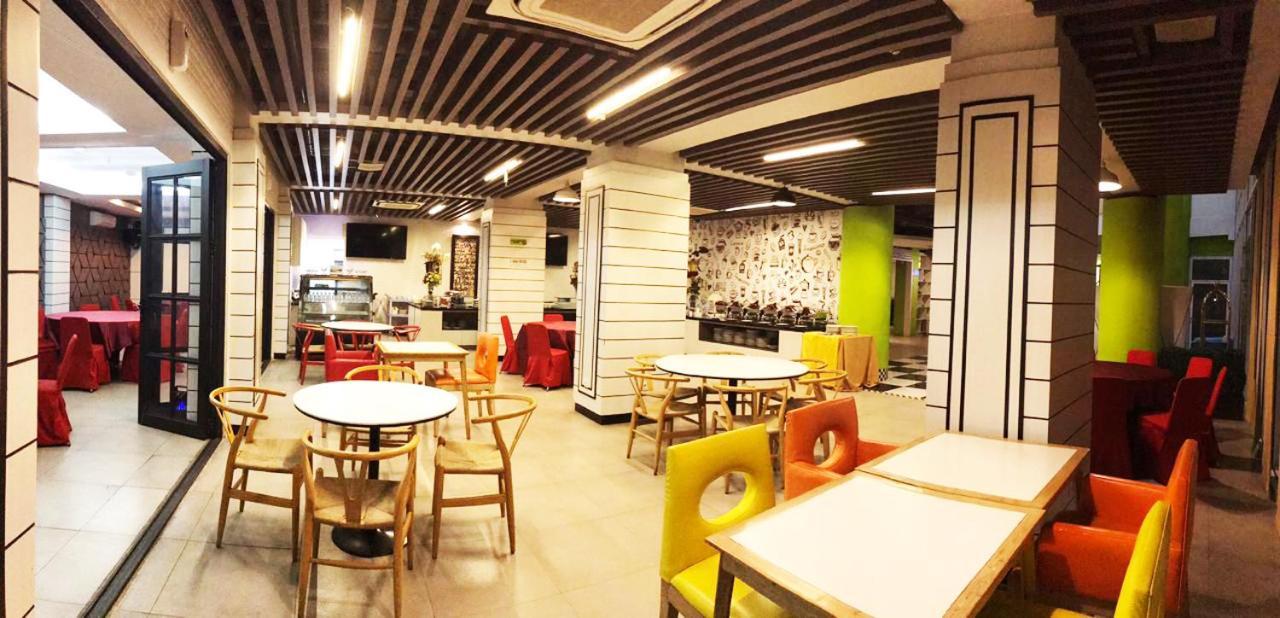 Maxonehotels.Com At Vivo ปาเลมบัง ภายนอก รูปภาพ